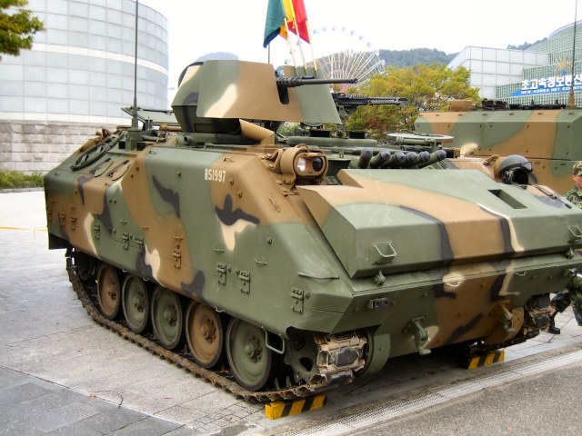 K-200 APC_11.JPG